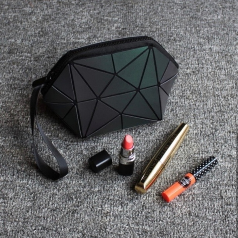 LAST BLACK/GREEN GEOMETRIC COSMETIC CASE 💄💥